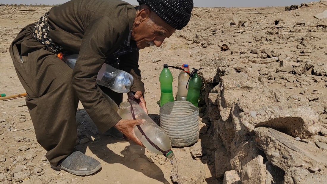 Kalar man walks long distances to bring water to wildlife