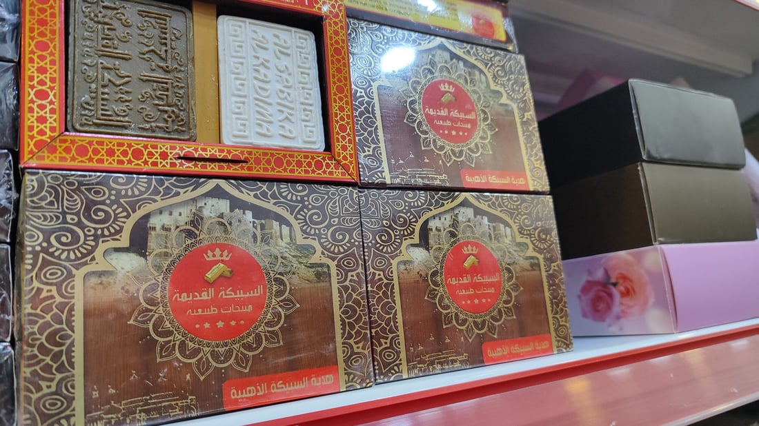 السوريون في كربلاء كأنهم في الوطن.. “سيدة الشام” سيوفر حتى سجائر “الحمراء” (صور)