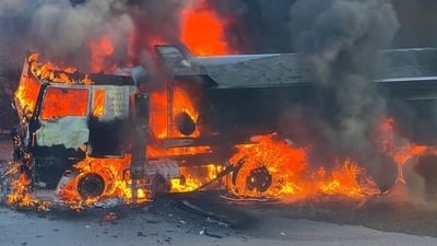 بارهەڵگرێک بە تەواوەتى سووتا