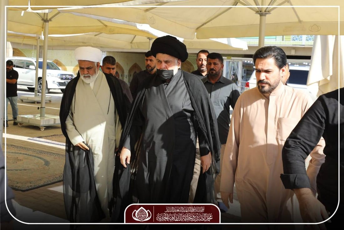صور: النجف قبل قليل.. الصدر في مرقد والده والأنصار يحتشدون