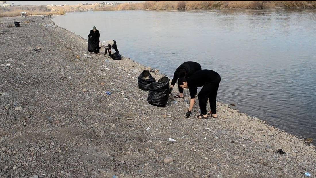 بنات تكريت وأولادها غير مرتاحين لشط دجلة: كلما نظفنا عادوا لتلويثه