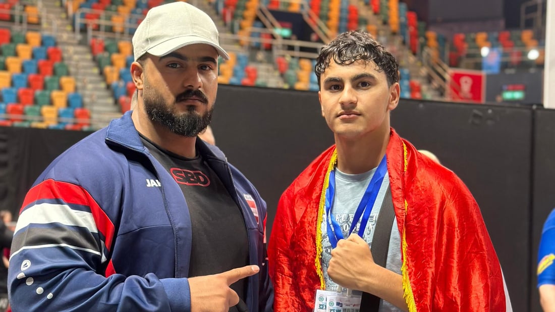 شقيقان من النجف يحصدان الذهب والفضة في بطولة آسيا لرفع الأثقال (صور)