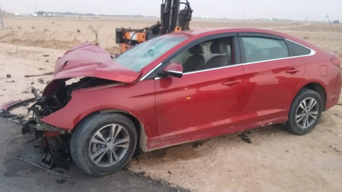 “الإيرباكات” لم تنقذ الطفلة.. “سوناتا” تحطمت بـ “كابسة سياج” في البصرة (صور)
