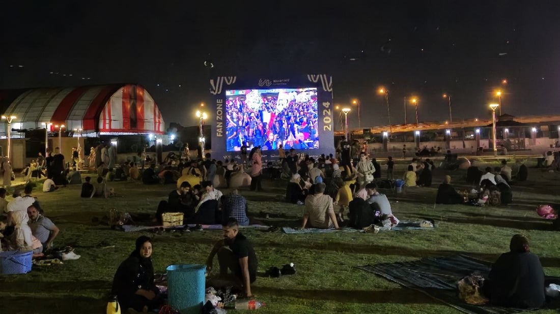 صور من الموصل الآن: العوائل تجمعت في بارك الربيع لمشاهدة فرنسا والبرتغال