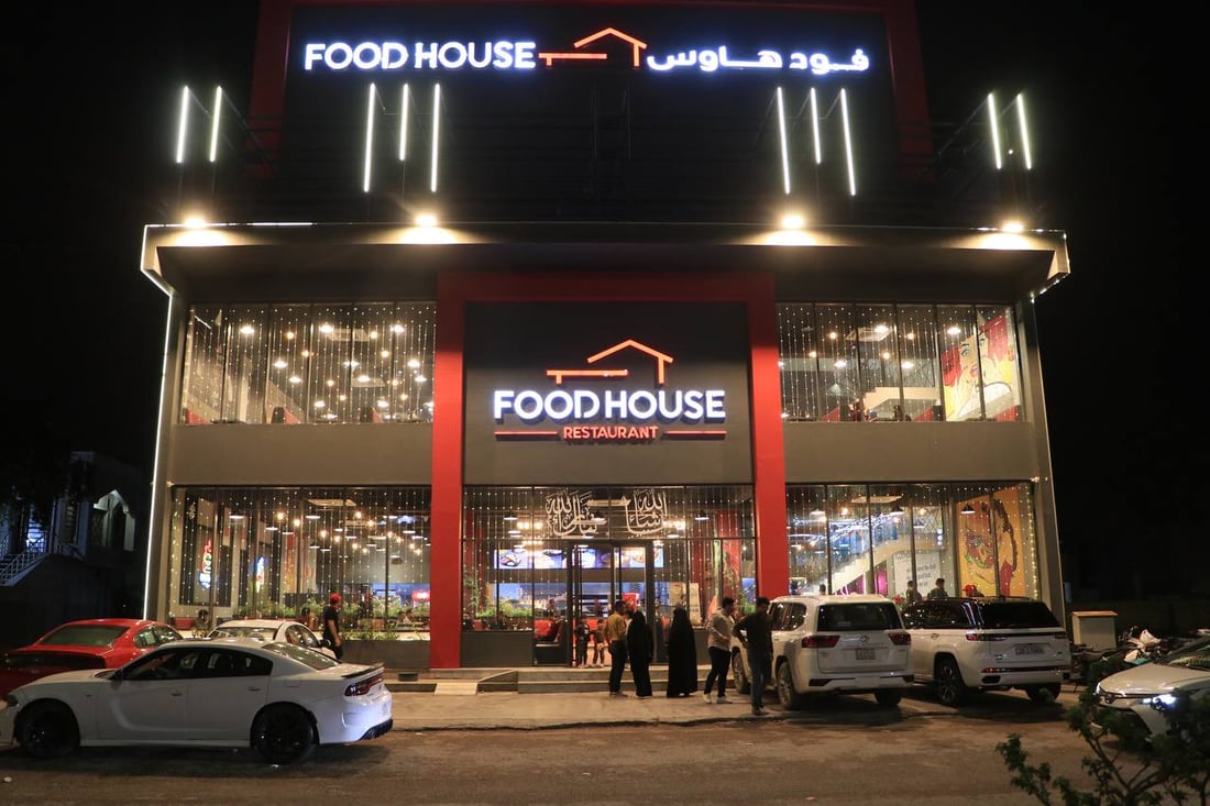 سحور الكوت.. 40 طبقاً عند جعفر الخاصكي في “فود هاوس” بـ 8 آلاف للشخص (صور)