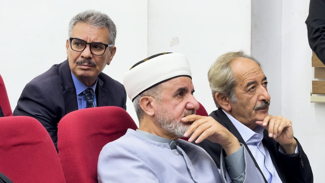 صور: النجف تناقش “عقائد التطرف” والبحوث من مصر وإيران وبحضور رجال دين وأكاديميين