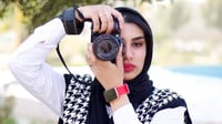 صور: للنساء حصراً.. مينا الجميلي تفتتح أول أستوديو تصوي
