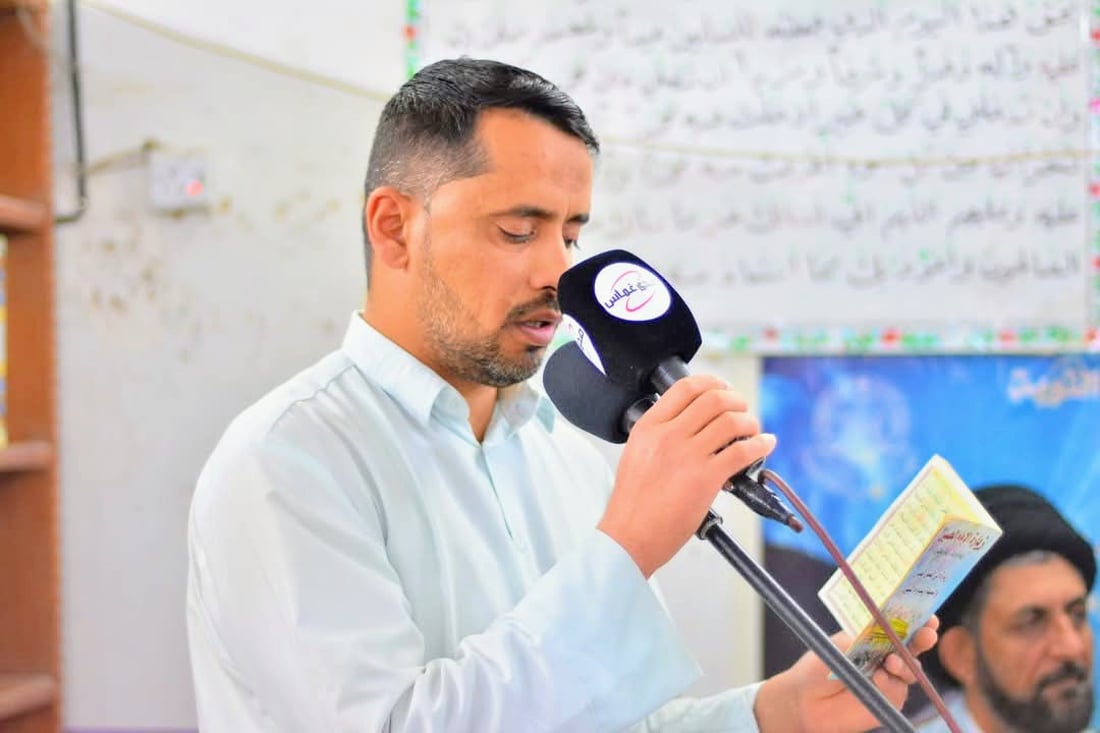 صور: غماس قرأت زيارة الحسين ووزعت “البحت” بعد صلاة العيد