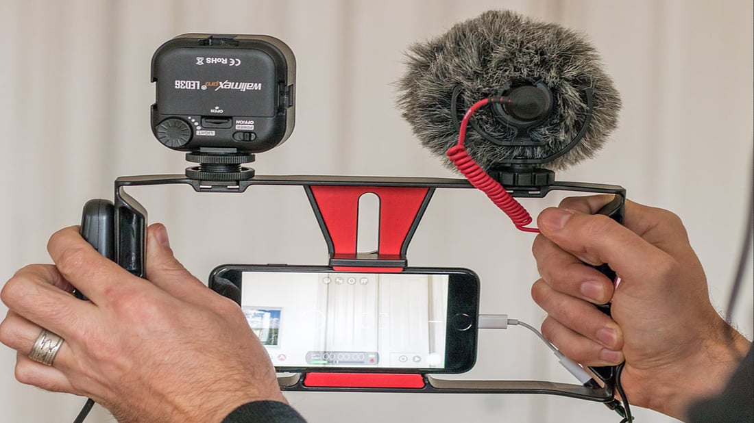 رۆژنامەنووسانی عێراق مۆبایل دەبەنە ناو دادگا و هەرێمی کوردستان تاوتوێی دەکات