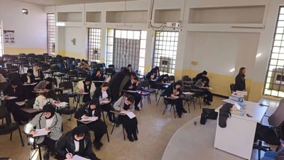 ژمارەیەک قوتابی تاقیکردنەوەیان پێکرا لەو کتێبانەی پێیان بەخشراوە