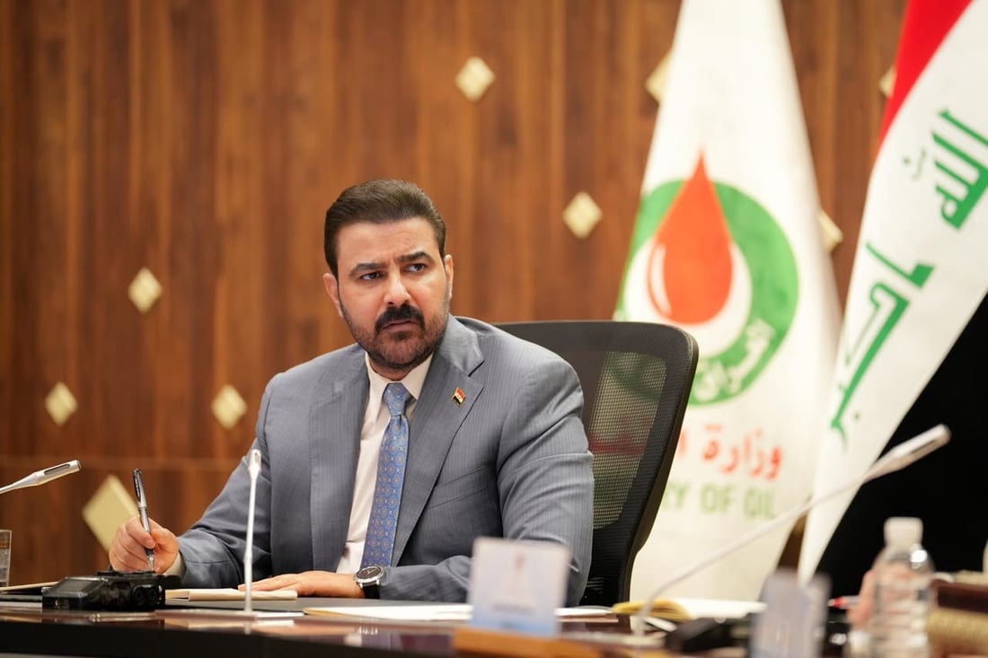 الزيدي يأخذ المندلاوي لوزارة النفط ويسلمه مفاتيح طاقة العراق