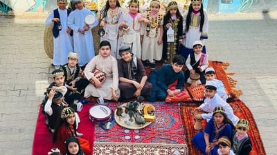 Al-Mishkhab district celebrates “Majina” rituals