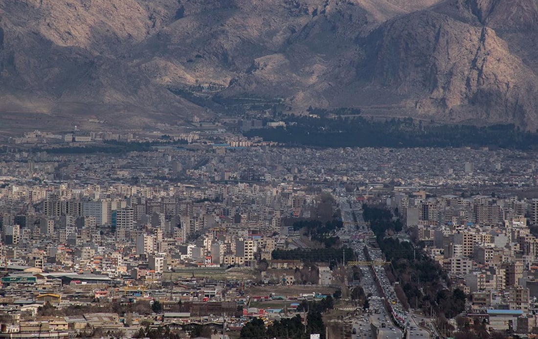 پیاوێک ژنی پێشووی و خەسووەکەی دەکوژێت