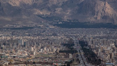 لە کرماشان سکرتێری بۆ خانمان قەدەغە کرا