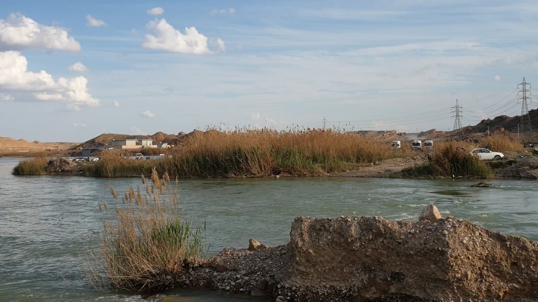 الأمطار تملأ بحيرة حمرين ومئات العوائل غنمت الفرصة وأنجحت النزهات.. صور من ديالى