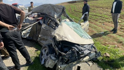 بارهەڵگرێک و تەکسییەک پێکیاندادا؛ دوو کەس گیانیان لەدەستدا