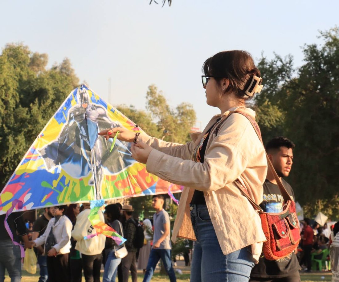 “خلوها تطير”.. 5 ساعات من البهجة والطيران في أبو نؤاس (فيديو)