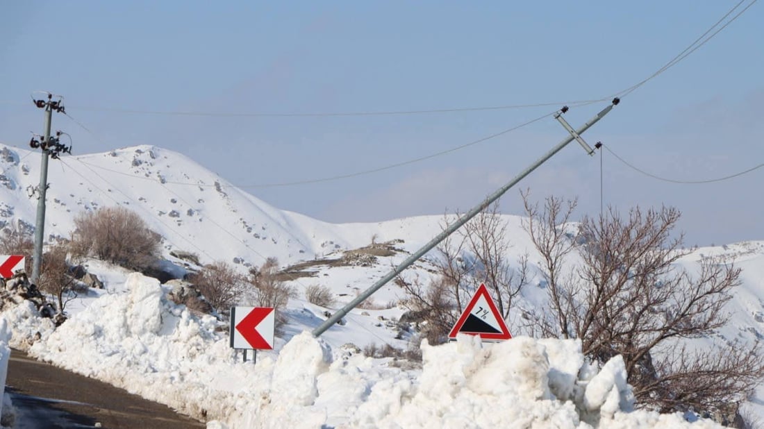 لە شارباژێر بەفر و باوبۆران 60 عەمودی خست