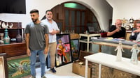 شمعدان فضة وزنه 11 كغم وصل إلى 20 مليوناً في مزاد الأعظمي