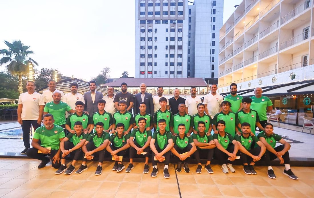 هه‌ر یاریزانێك ده‌فته‌رێك دۆلاری وه‌رگرت