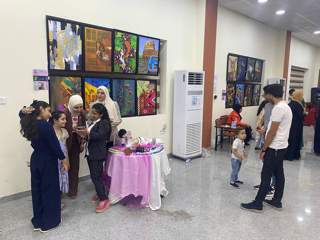 أم وطبيبة وفنانة من الأنبار.. إسراء صبري ترسم الحياة في هيت والغربية (صور)