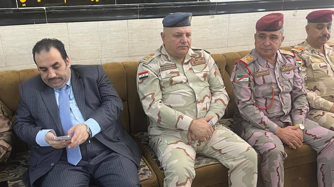 صور: حسين علاوي يرافق ضباط الجيش لتقديم التعازي إلى عائلة المقدم ليث الحيالي