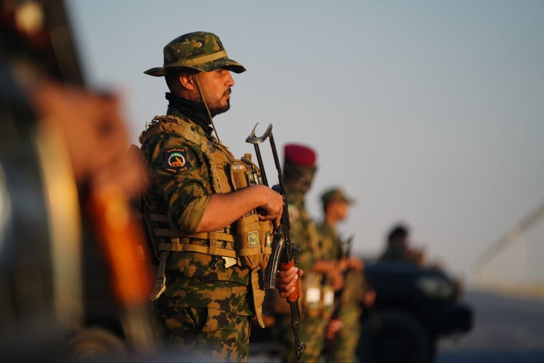 صور: الحشد ينشر قواته على الخط الاستراتيجي بين كربلاء والنجف والأنبار