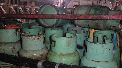 قایمقامیەتی سلێمانی بە هانای ماڵانەوە چوون و بێ غاز نابن