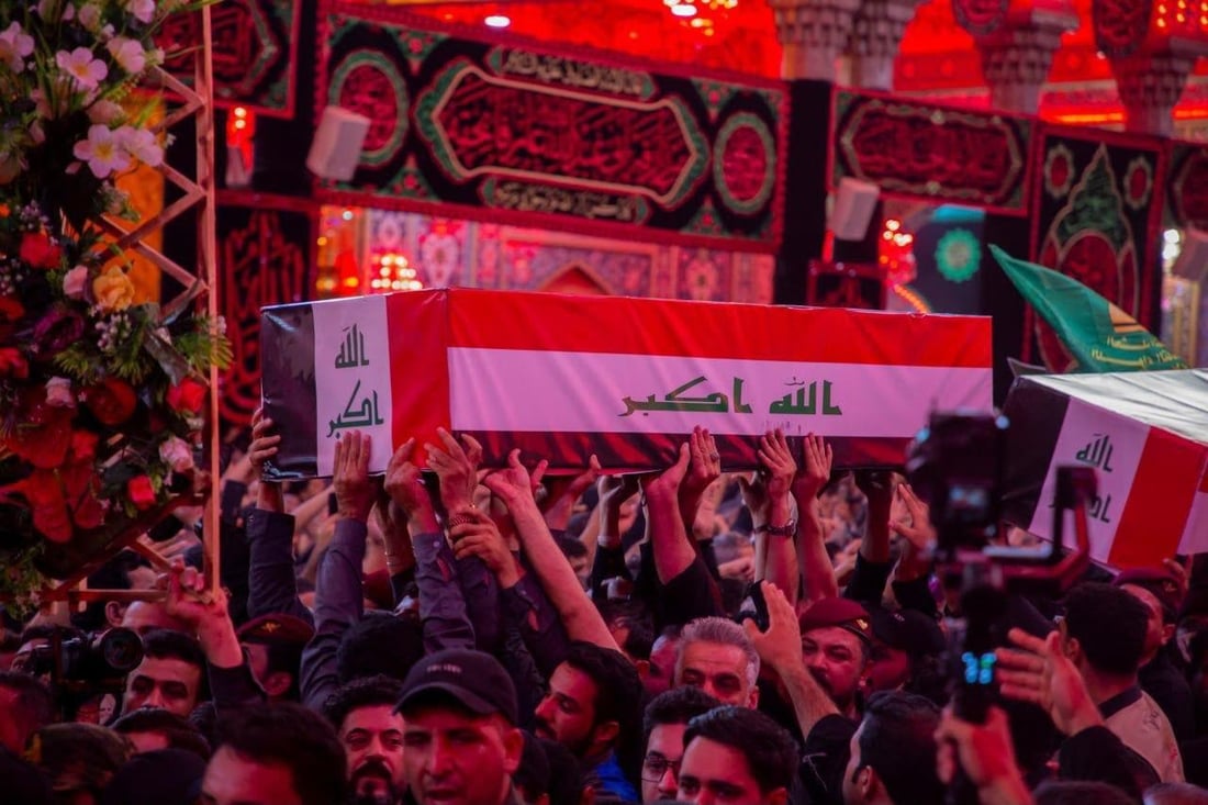 صور: ممثل المرجع السيستاني يصلي على ضحايا الحشد الشعبي