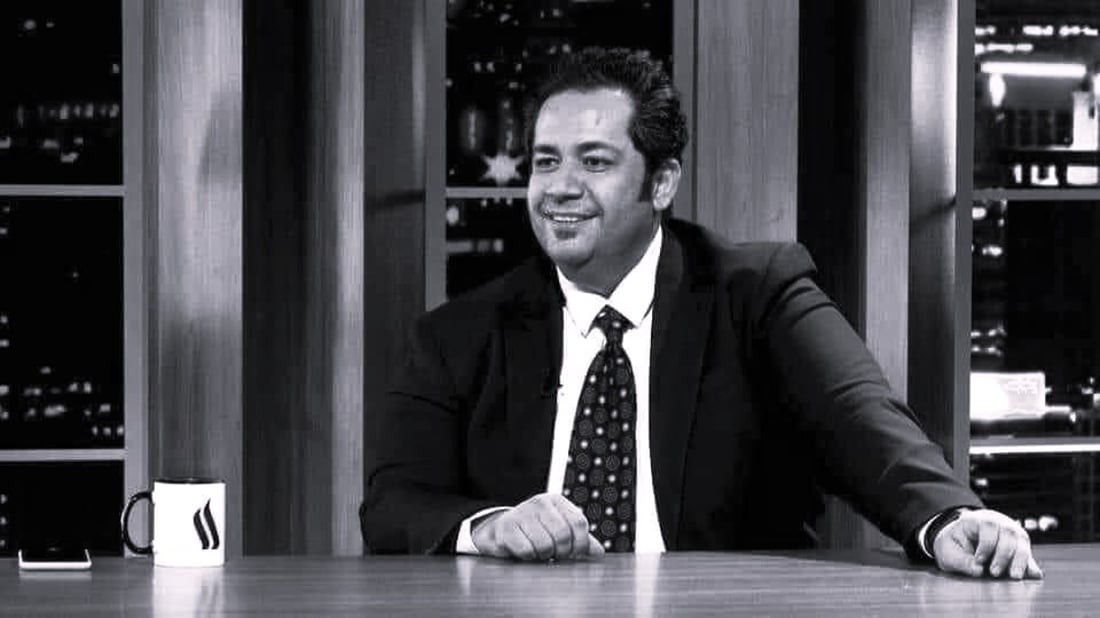 فجع الوسط الصحفي برحيل مبكر.. سيرة مقدم البرامج الثقافية عباس حمزة