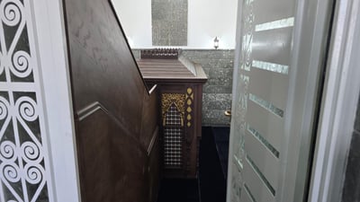 أول صورة من داخل ضريح النبي يونس منذ 12 عاماً والشباك بفخامة العمارة الموصلية