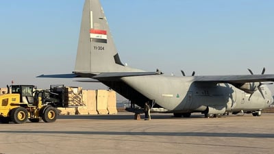Iraqi military aircraft transport 16-tons of medical aid to Gaza