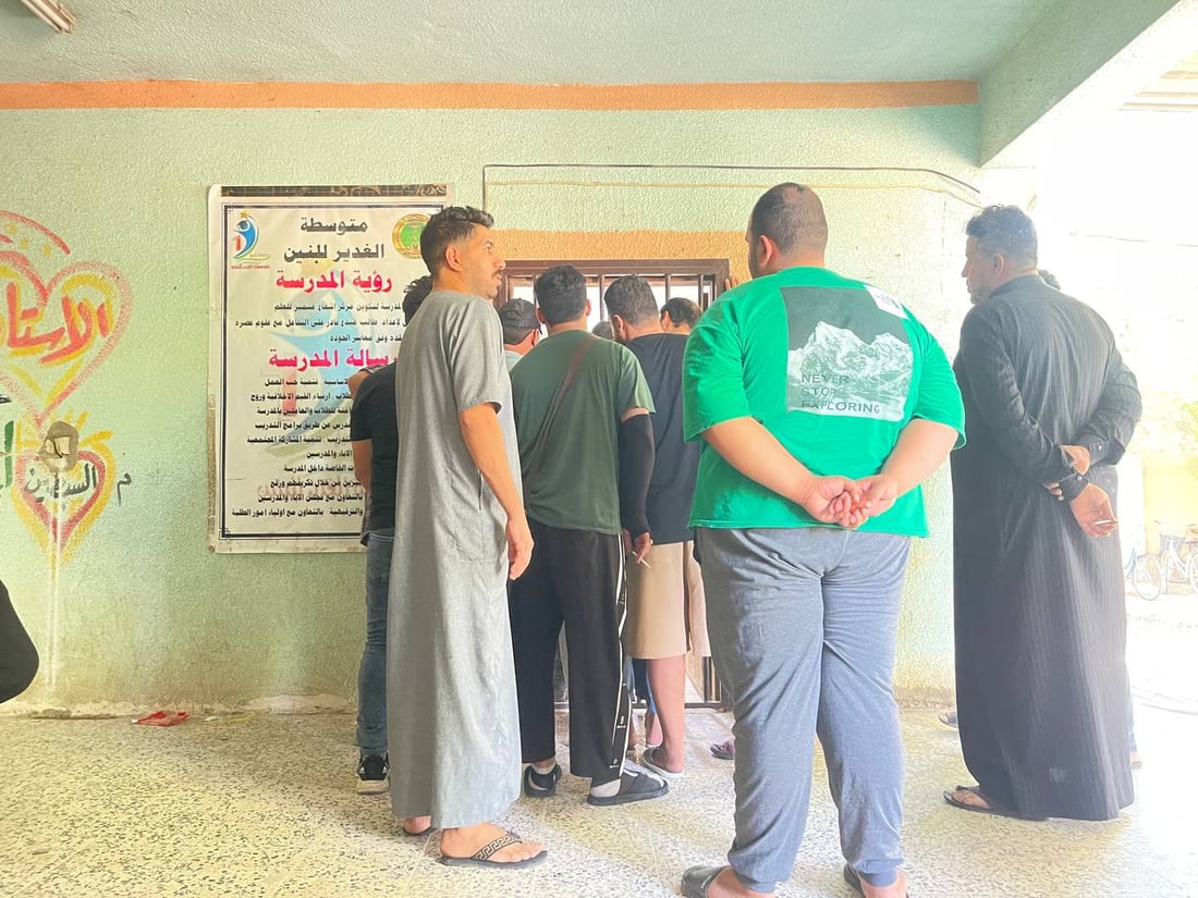 توزيع أكثر من 5000 بطاقة انتخابية عبر 42 مدرسة في حسينية الراشدية (صور)