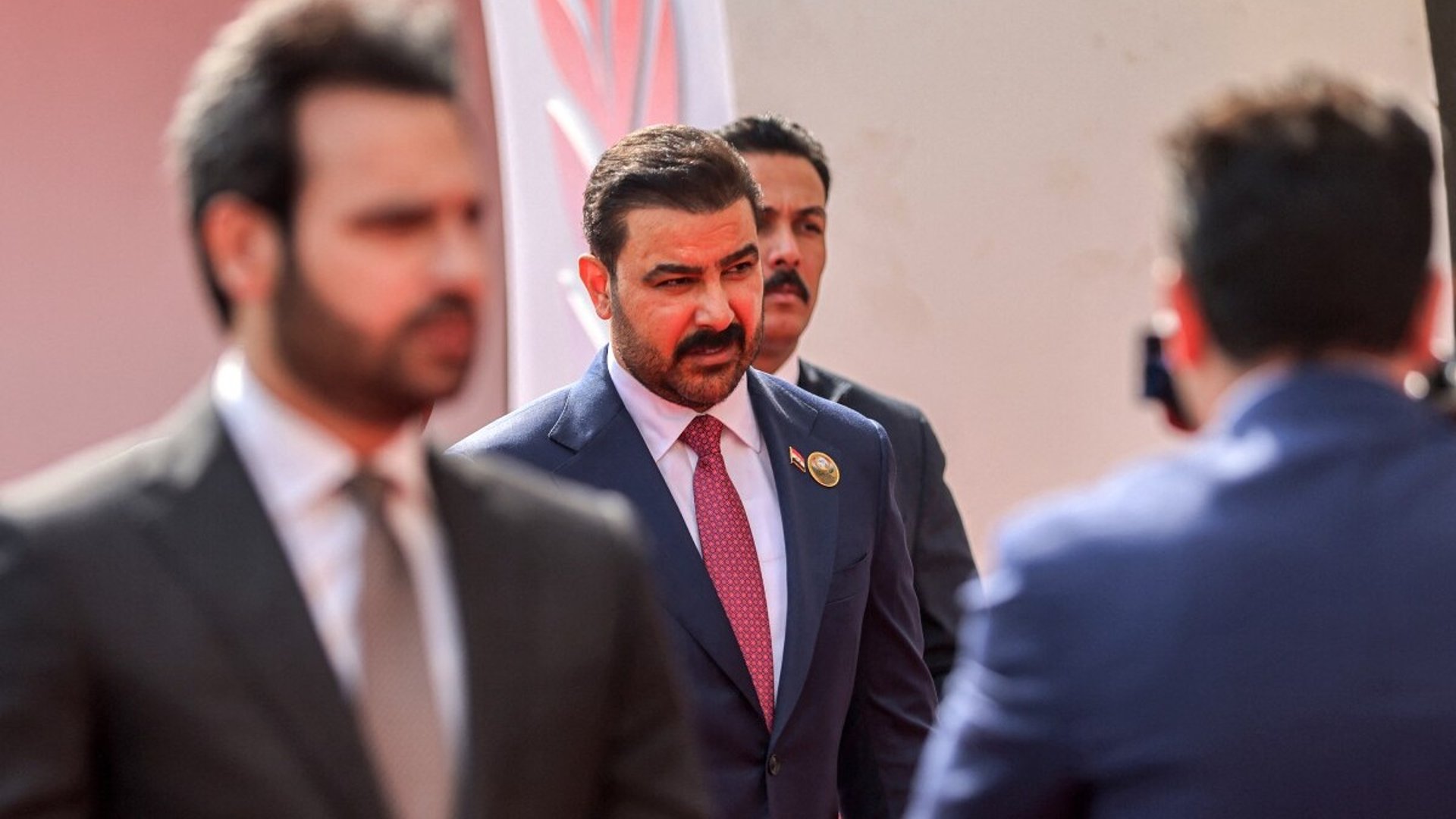 الزيدي يلتقي الشرع غداً.. زيارة رسمية إلى دمشق على رأس وفد رفيع المستوى