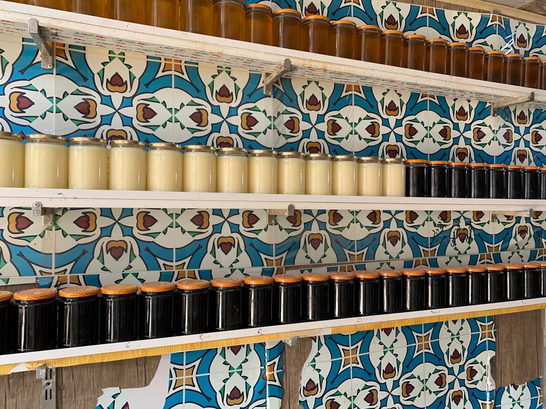 ابو غريب: احتكار العسل يحلق بأسعاره عاليا في سوق العشابة