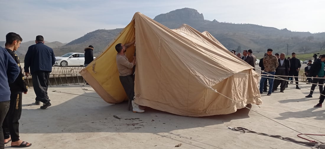 صور: متظاهرون غاضبون يغلقون طريق سليمانية – رابرين احتجاجاً على تردي الكهرباء