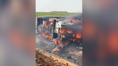 فيديو: اصطدام أوبل بشاحنة حمل يشعل حريقاً ويوقع 5 ضحايا من عائلة واحدة في دهوك
