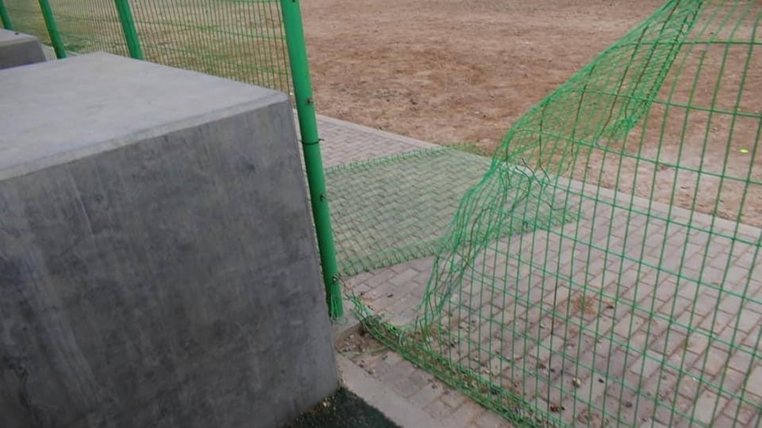 صور: ملاعب بسماية تتعرّض لتخريب متعمّد.. والأهالي يطالبون بتدخّل حكومي