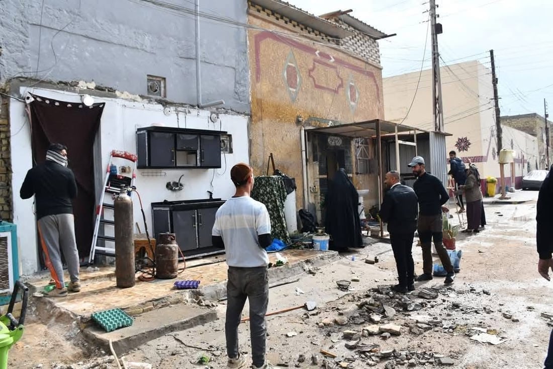 حمامات ومطابخ على أرصفة النجف…حملة كبرى لإزالة التجاوز في الجديدات (صور)