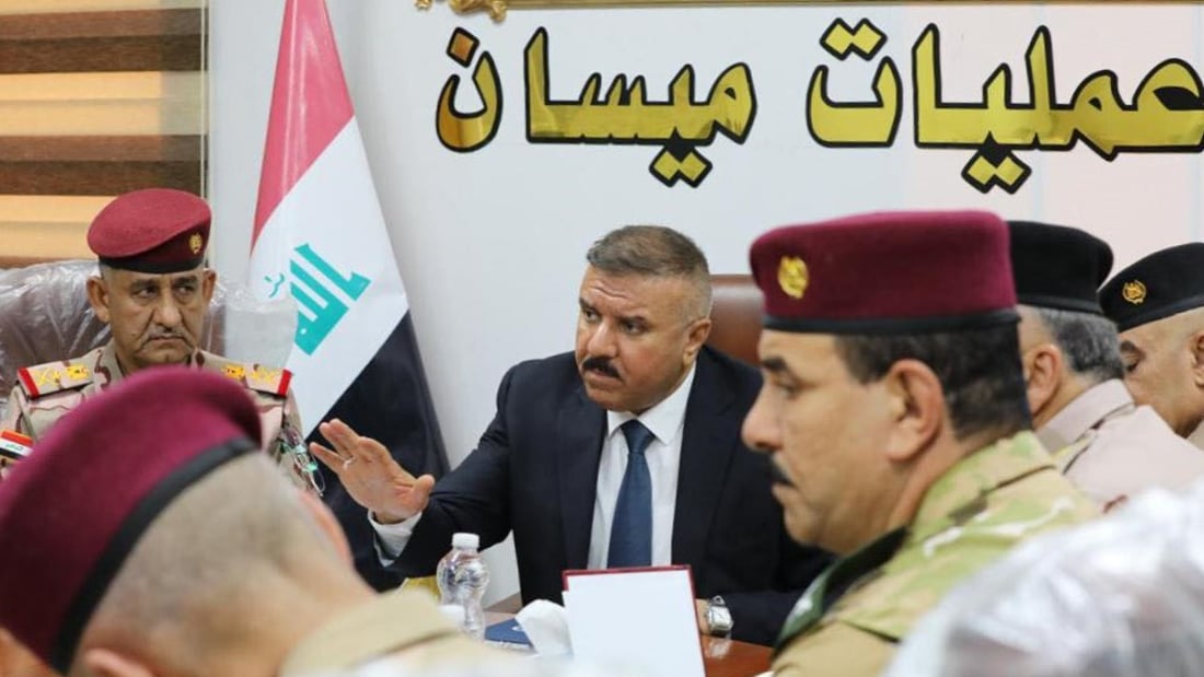 بحضور القادة والآمرين.. الشمري يعقد اجتماعاً في مقر قيادة عمليات ميسان