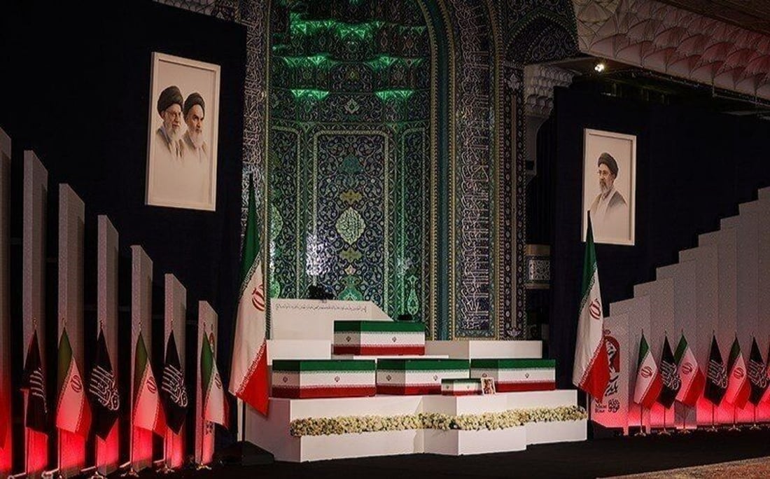 بۆ هاوخەمی فاتیحە لەسەر تەرمی خامنەیی دەخوێنن