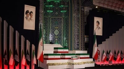 بۆ هاوخەمی فاتیحە لەسەر تەرمی خامنەیی دەخوێنن