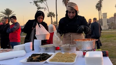 برمة وزبيبية وكبة دق.. سيدات الموصل يعرضن أطباق الشتاء في الهواء الطلق (فيديو)