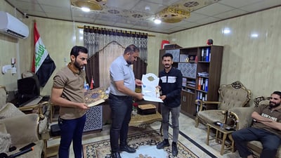 عمال النظافة في سوق الشيوخ لا يستسلمون.. أكملوا دراستهم الجامعية رغم الظروف (فيديو)