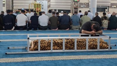 “وەسیەتی کردووە لە حەوشەی ماڵەکەی خۆی بنێژرێت”