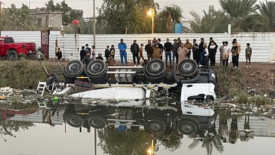البصرة: نهر الحوامد يبتلع شاحنة محملة بالأسمنت