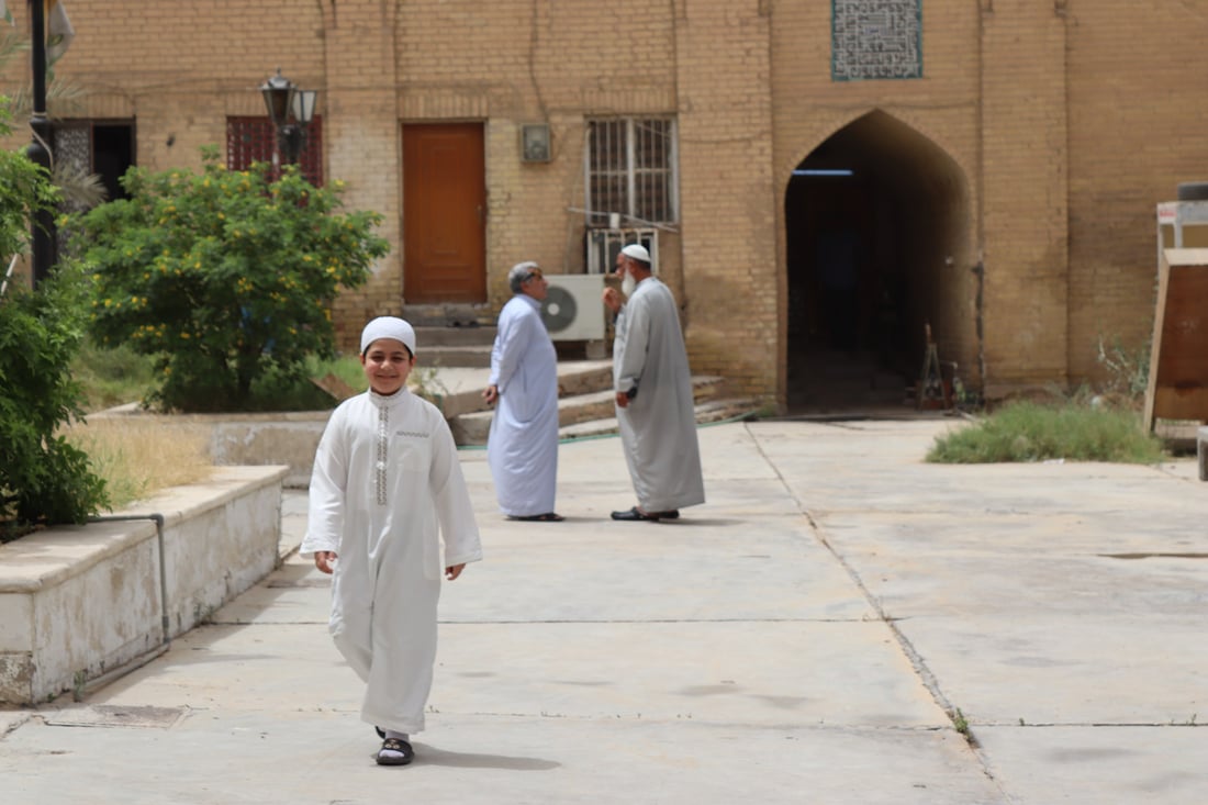 كاميرا 964 تعيد تصوير أرشيف الحيدرخانه.. المؤذن يحاكي لقطة عمرها 90 عاماً (صور)