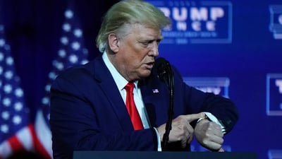 دوایین هەناسەکانی مۆڵەتەکەی ترەمپ؛ “ئایا تا کاتژمێر 8 دەگەینە رێککەوتن؟”