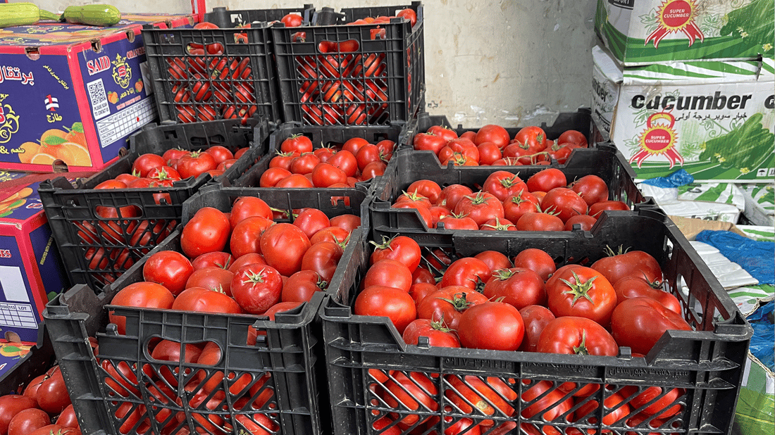 هاورده‌كردنی قه‌ده‌غه‌یه‌ و بازاڕی سلێمانی پڕه‌ له‌ ته‌ماته‌ی ئێرانی