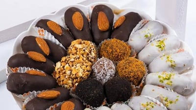 Diwaniyah man leaves his taxi behind to revive an orchard and showcase Iraqi dates